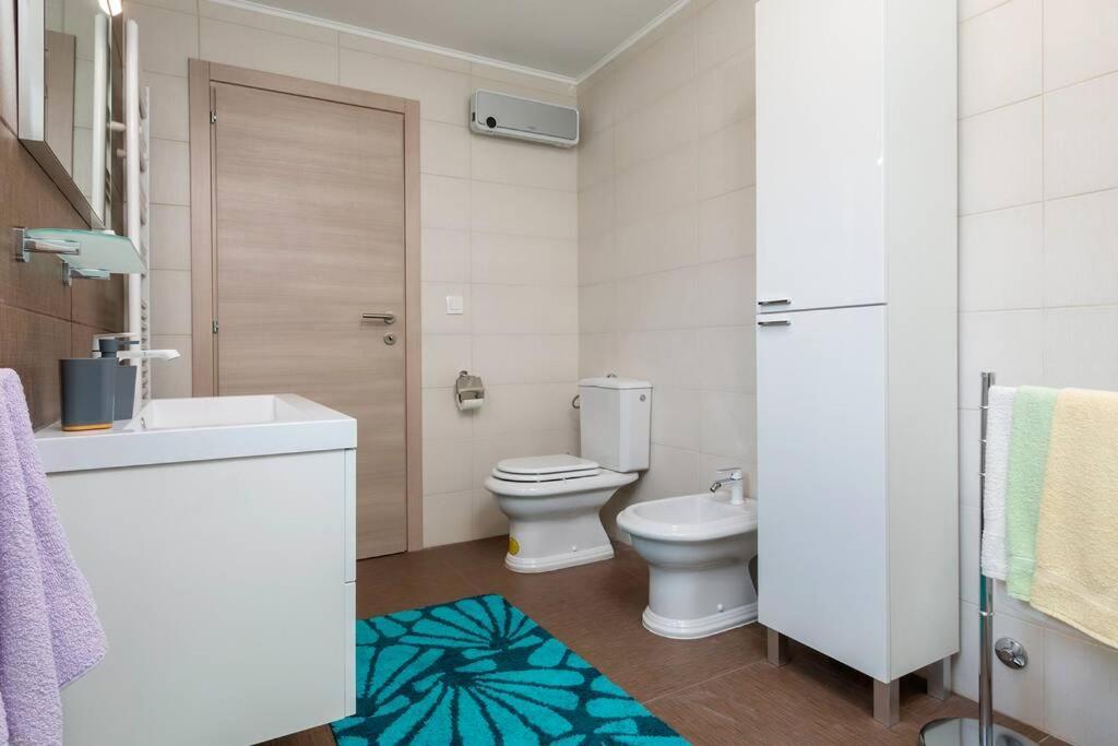 Predivan Novouredeni Apartman U Blizini Mora Banjole Kültér fotó